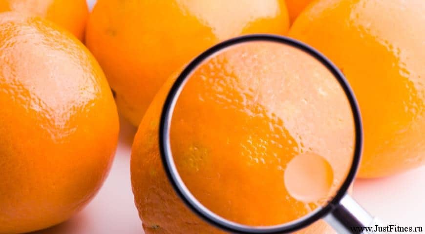 Целлюлит - пример на апельсинах