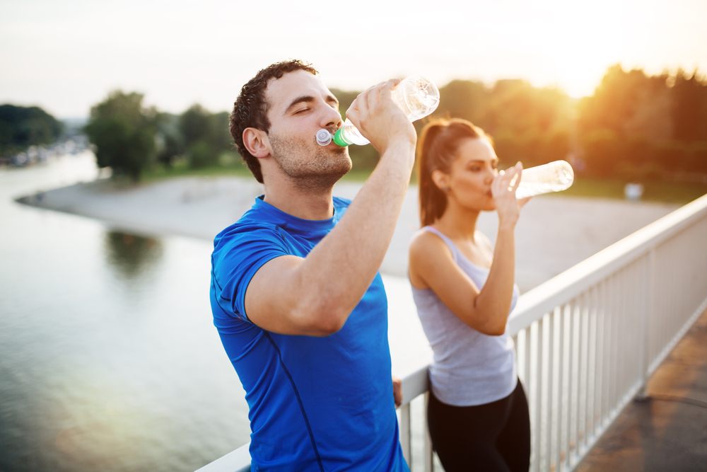 Сколько воды нужно выпивать в день, чтобы сбросить лишний вес